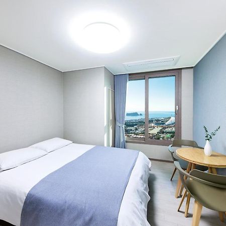 Bridge Residence Hotel Seogwipo Extérieur photo