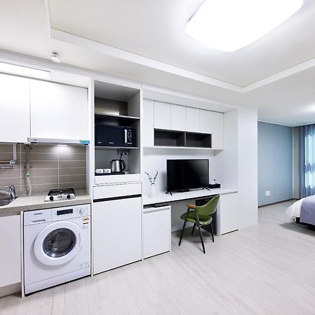 Bridge Residence Hotel Seogwipo Extérieur photo