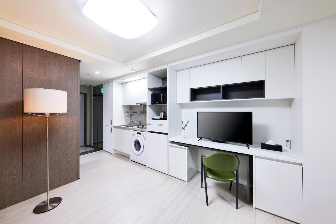 Bridge Residence Hotel Seogwipo Extérieur photo