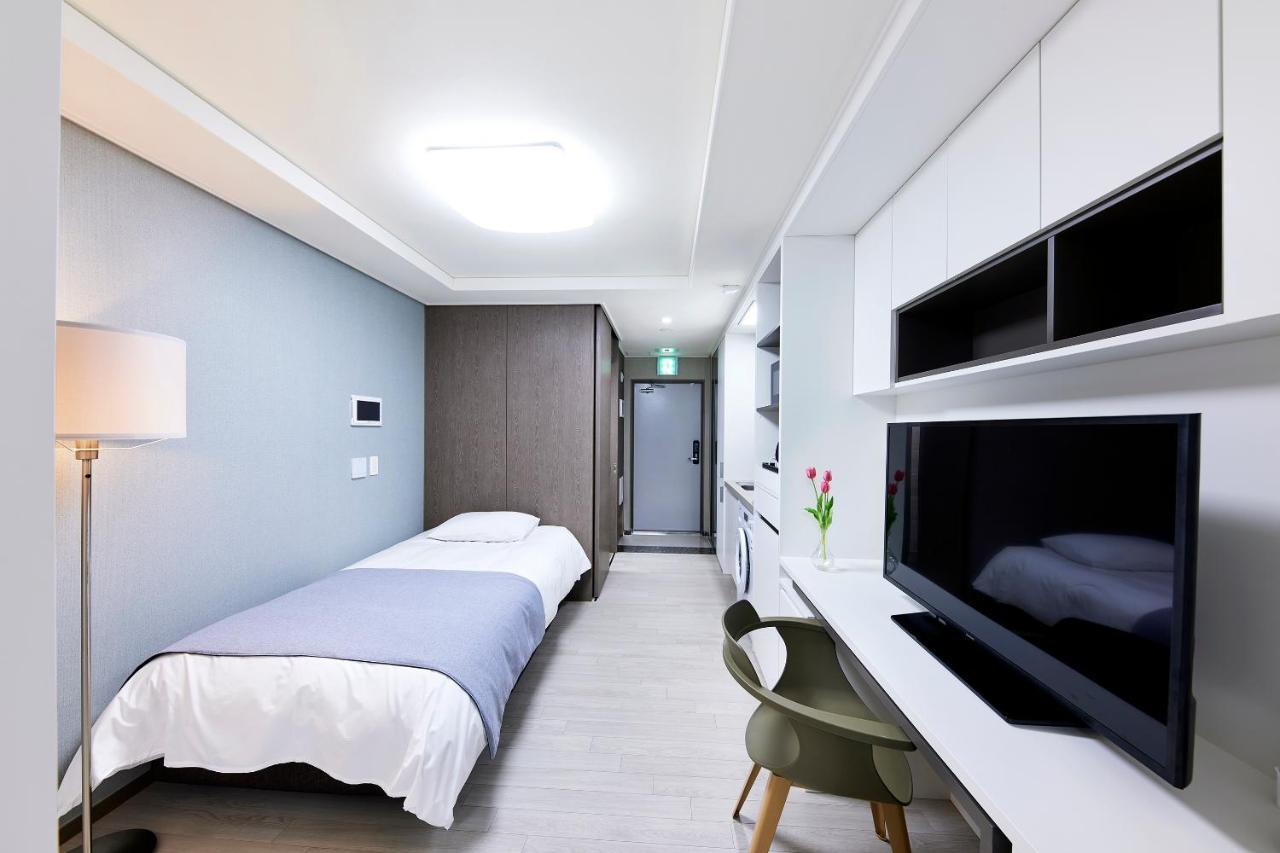 Bridge Residence Hotel Seogwipo Extérieur photo