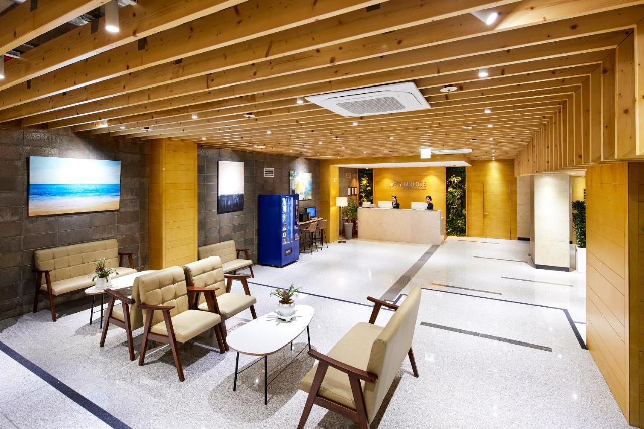 Bridge Residence Hotel Seogwipo Extérieur photo