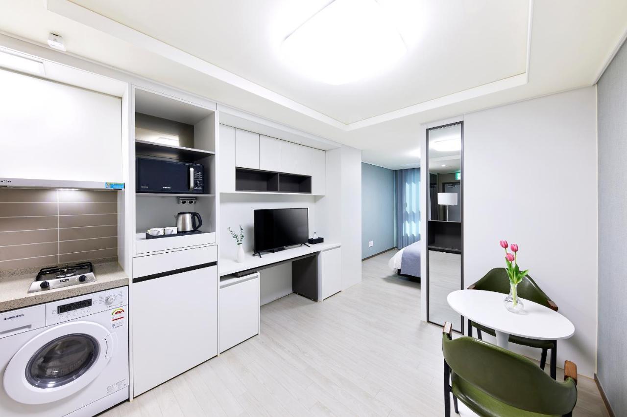 Bridge Residence Hotel Seogwipo Extérieur photo