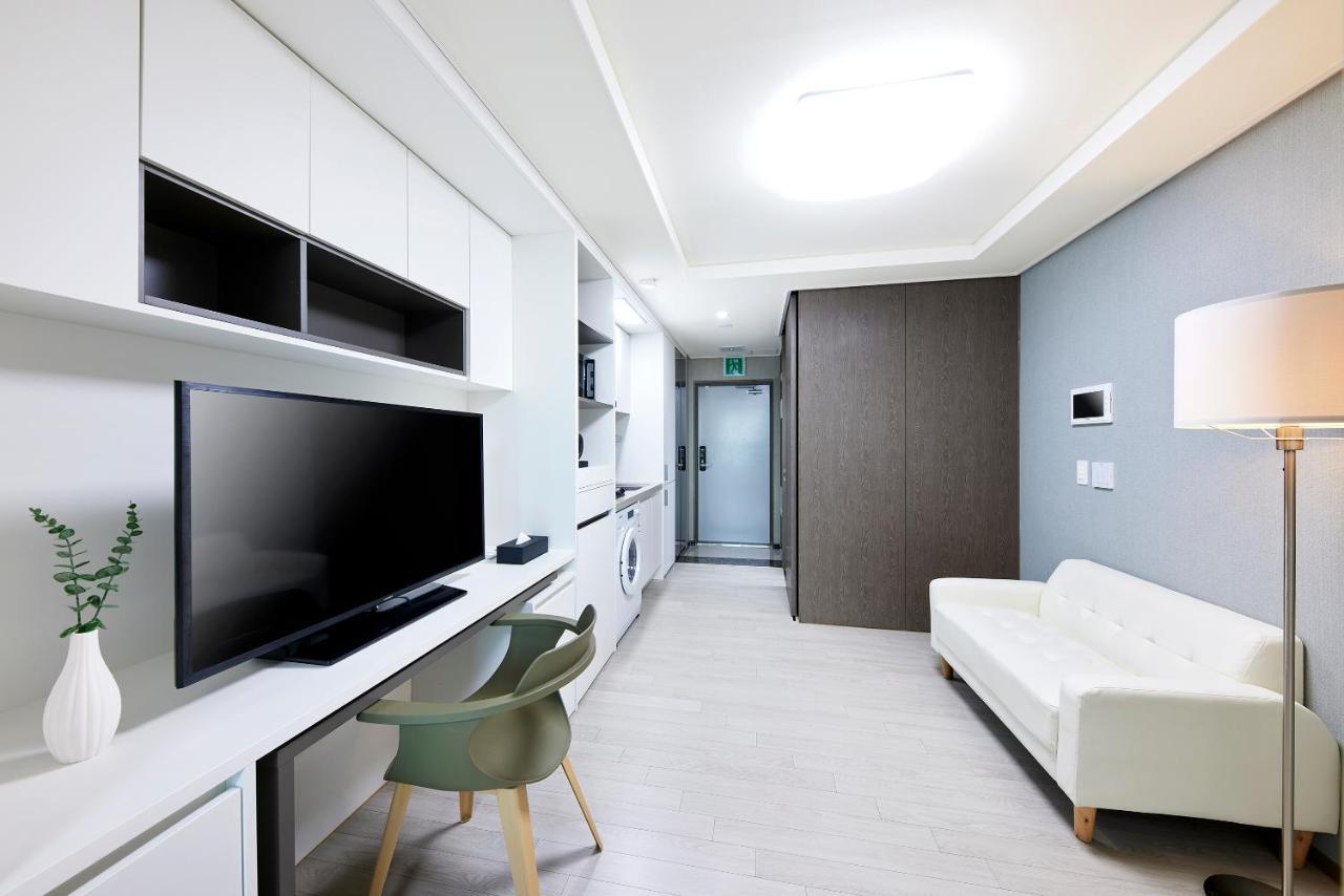 Bridge Residence Hotel Seogwipo Extérieur photo